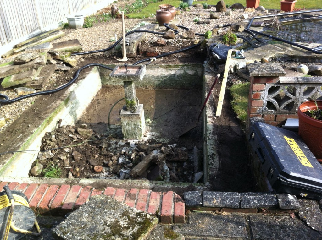 Repariing a concrete pond